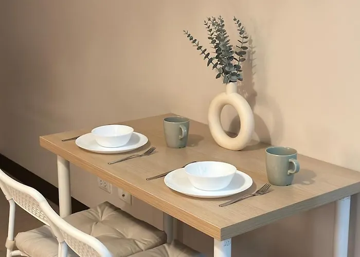 Apartment Cozy In Salcedo Village Makati *