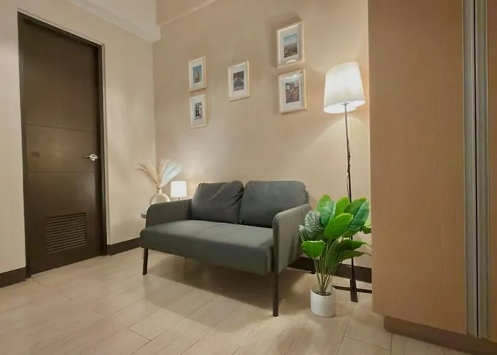 Cozy In Salcedo Village Makati *
