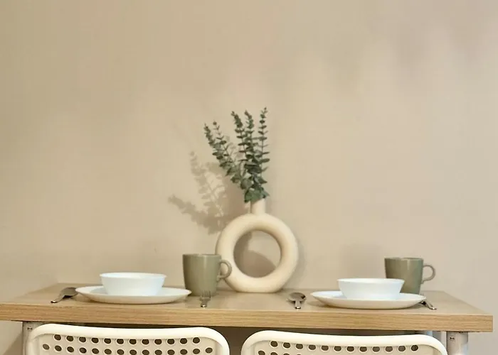 Cozy In Salcedo Village Makati Apartment *